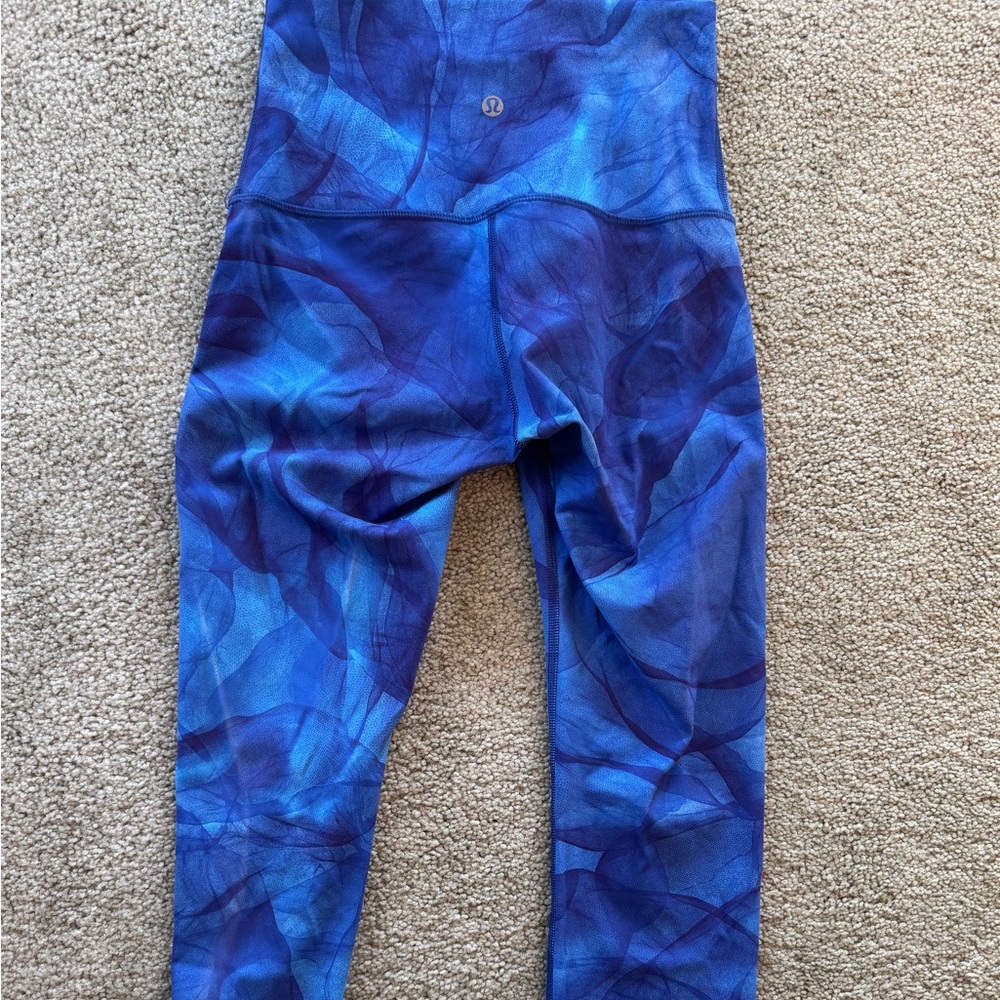 Brand New Lululemon Wunder Under Crop leggings- Midnight Tulle Multi" - size 4
